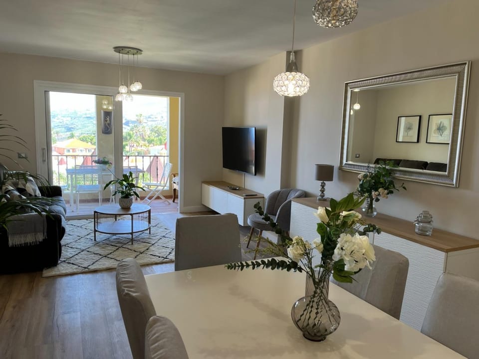 TV and multimedia, Dining area