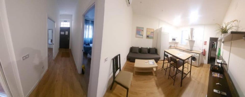 TV and multimedia, Kitchen or kitchenette, Living room, Seating area