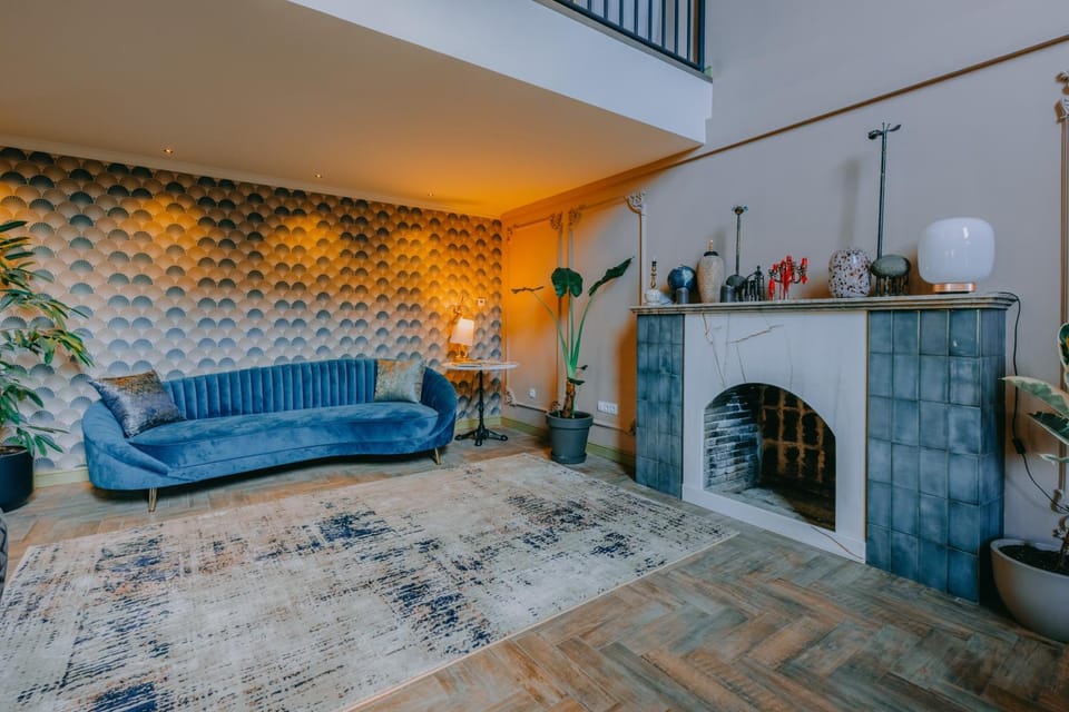 Living room, Seating area, flat iron