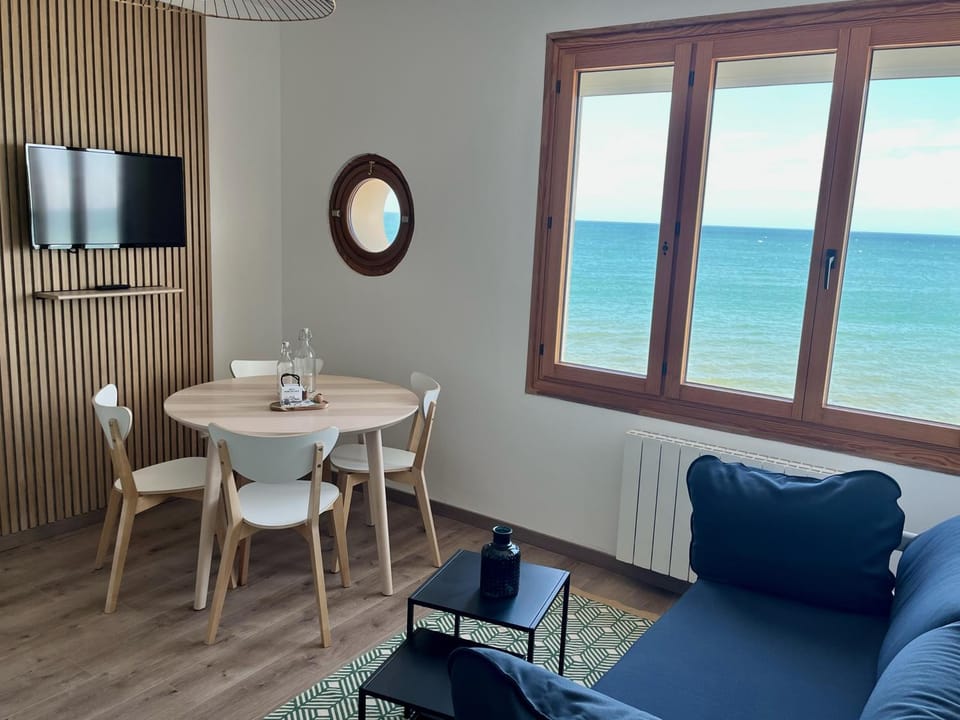 Dining area, Sea view
