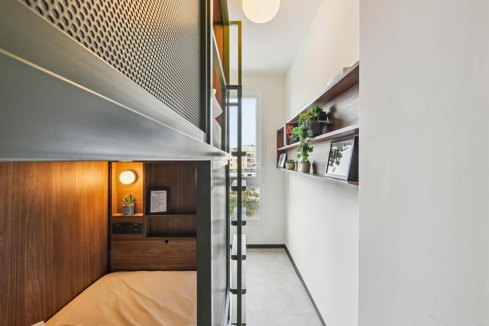 bunk bed