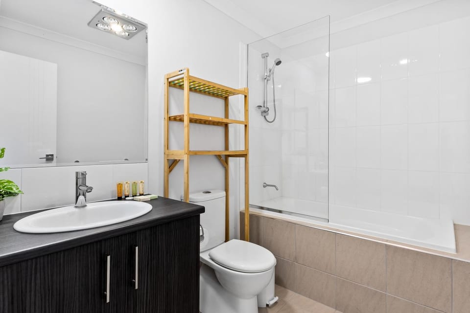 Toilet, Bathroom, Bath