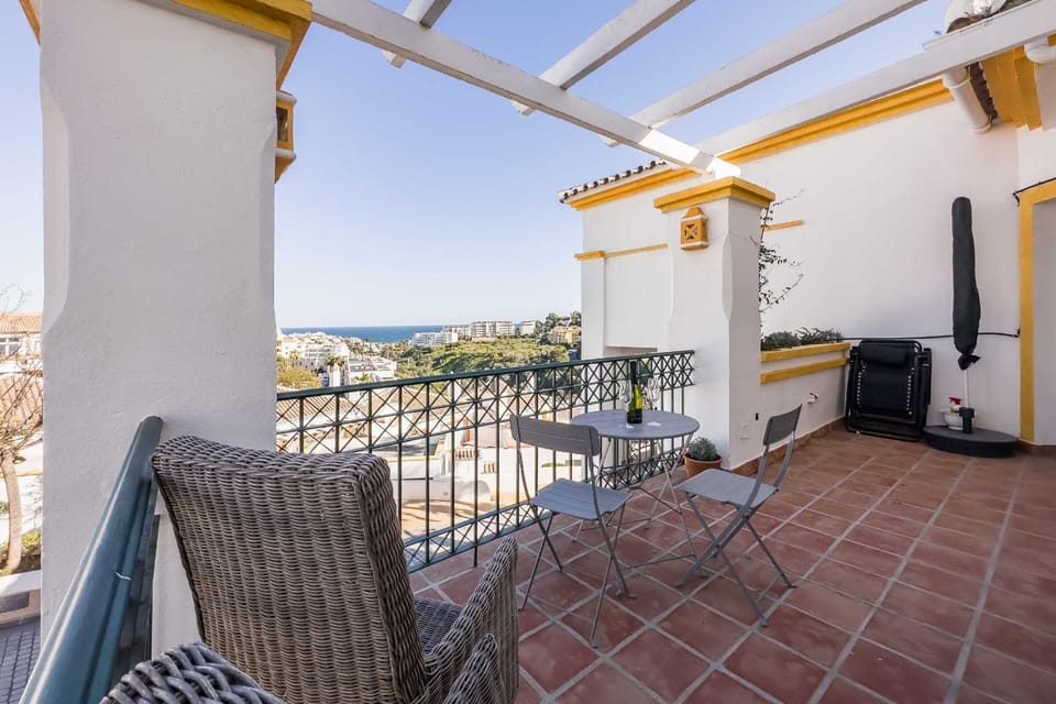92-Apartment With Fantastic Views, Miraflores, Mijas Apartment in Costa del Sol