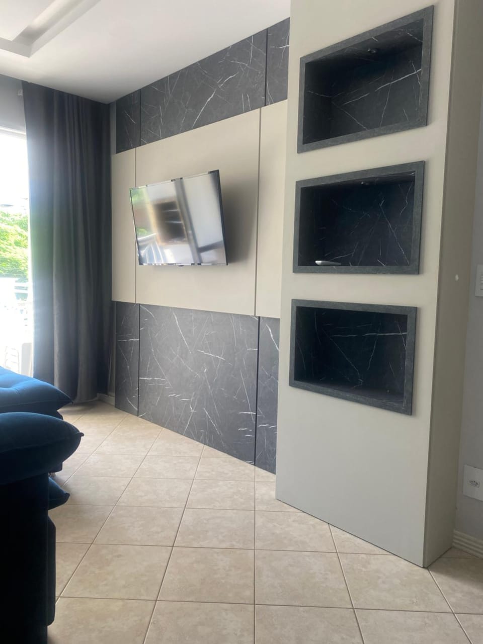 TV and multimedia, Seating area