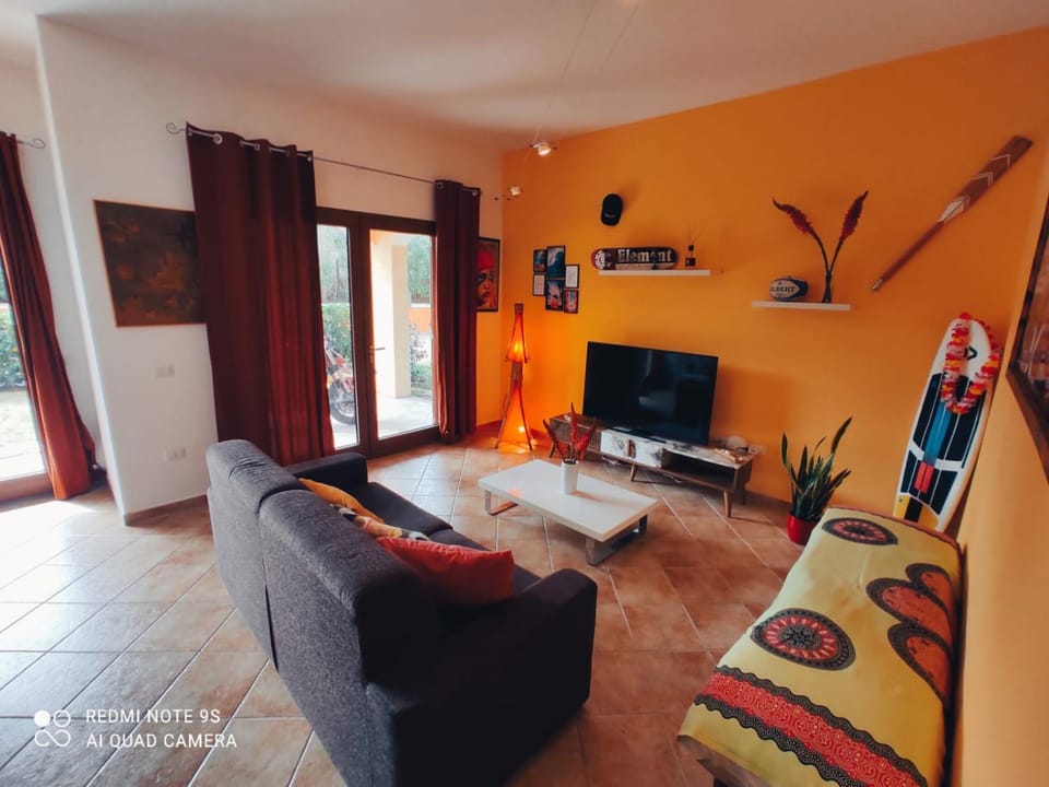 Communal lounge/ TV room