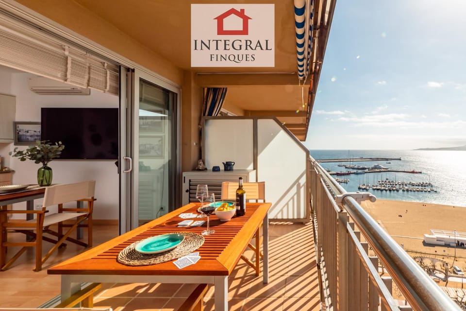 Off site, Balcony/Terrace, Balcony/Terrace, City view, City view, Sea view, Sea view