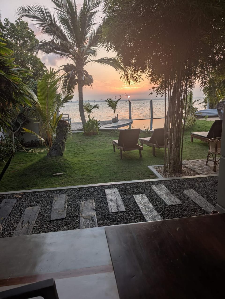 Hiru Lagoon Negombo Hotel in Negombo