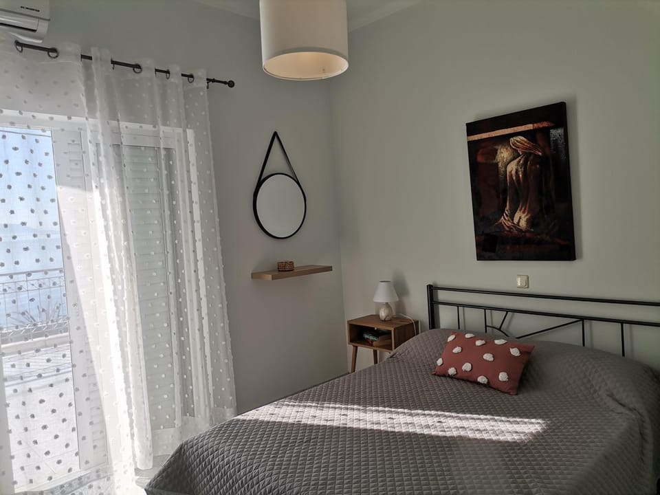 Διαμέρισμα Παραλία Μενιδίου Apartment in Peloponnese, Western Greece and the Ionian