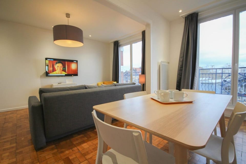 Lille Wazemmes- Appartement avec balcon et vue Apartment in Lille