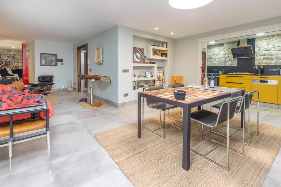 Property building, Living room