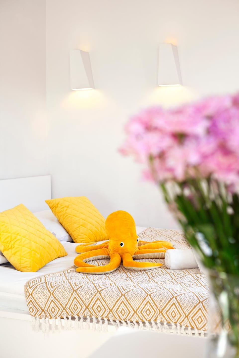 Spring, Bed, Day, View (from property/room), Photo of the whole room, Decorative detail, Bedroom, City view, towels