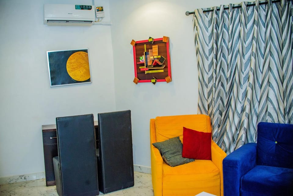 Living room, Seating area, air conditioner