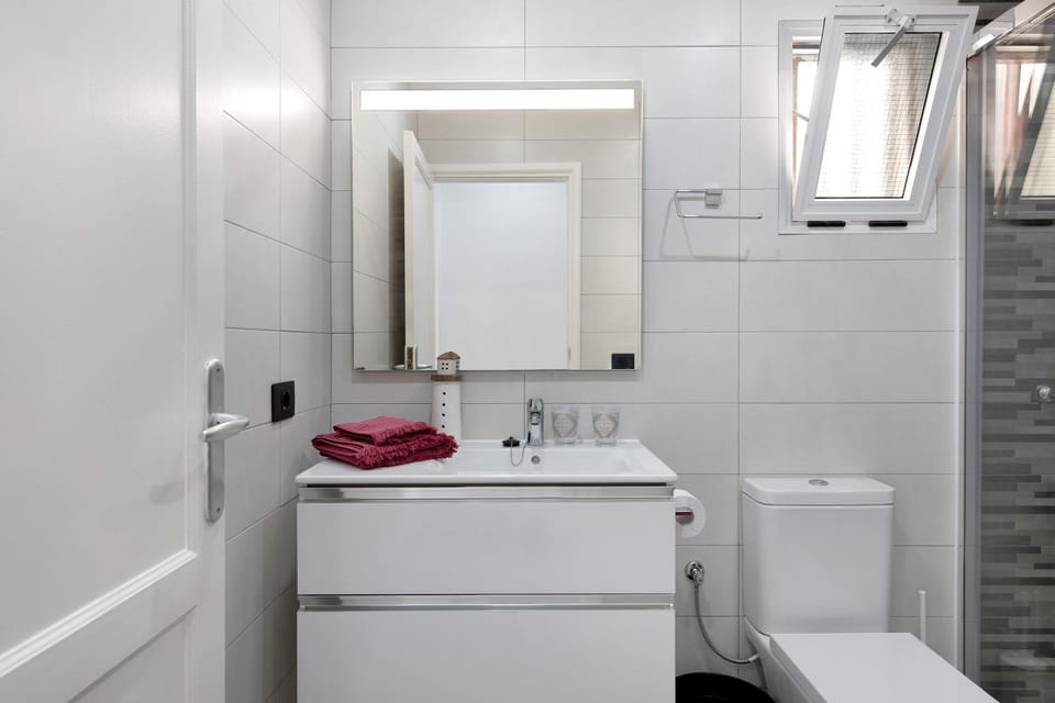 Bathroom, Living room