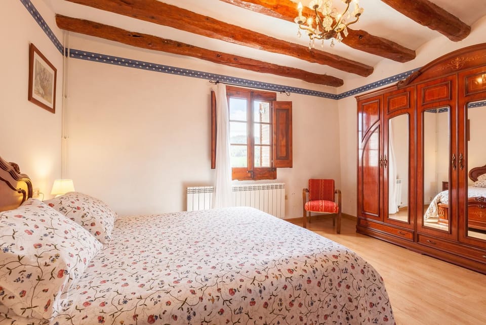Property building, Living room, Bedroom