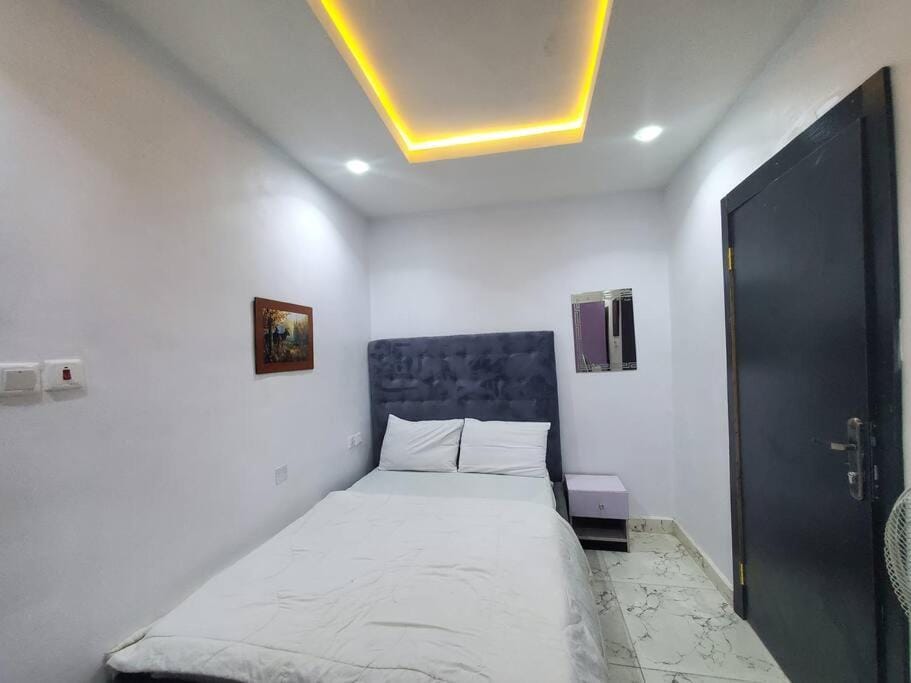 Bed, Photo of the whole room, Bedroom, wardrobe