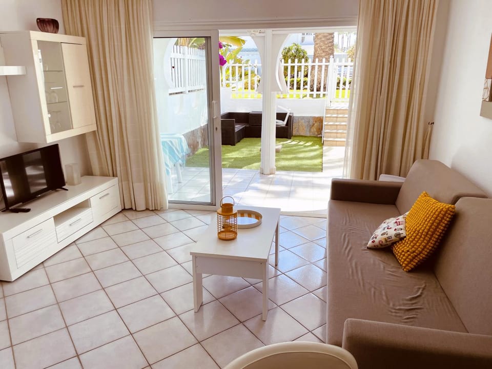 Winter, Living room