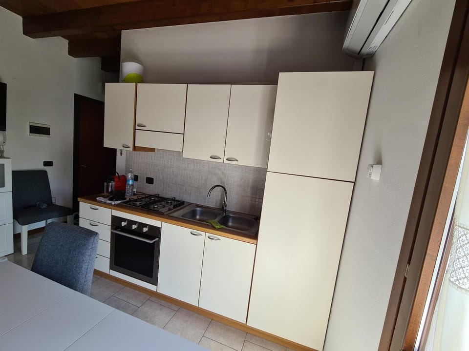 Appartamento in residence vicino al centro con piscina Apartment in Peschiera del Garda