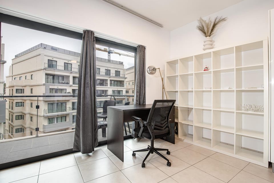 Modern studio apartment in the heart of St Julians Apartment in Saint Julians