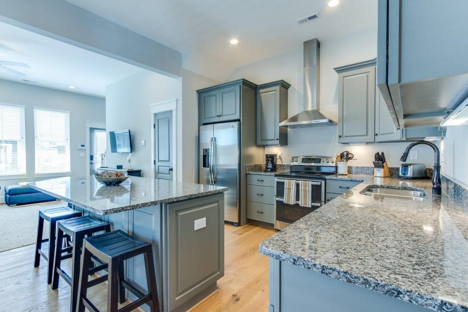 408A The Boardwalk House House in Virginia Beach