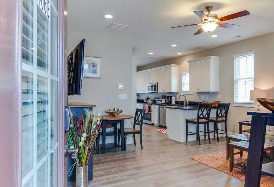 406A The Beach House House in Virginia Beach