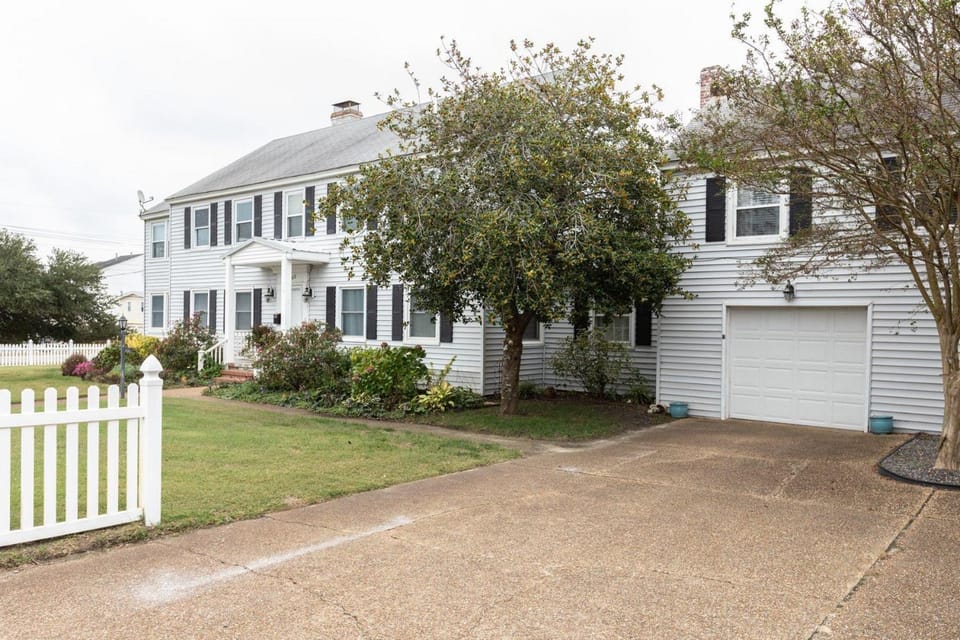 The Seashore Getaway House House in Virginia Beach