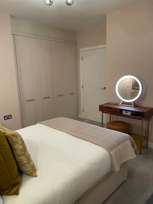 Bed, Bedroom, wardrobe