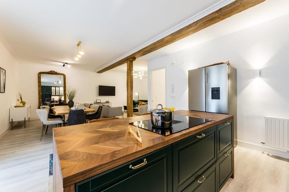 Communal lounge/ TV room, Living room, Dining area, Communal kitchen