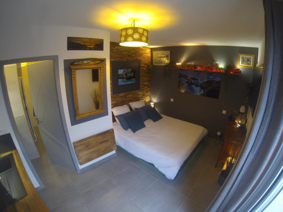 Pardispourdeux - L'amour de l'eau Bed and Breakfast in Gémenos