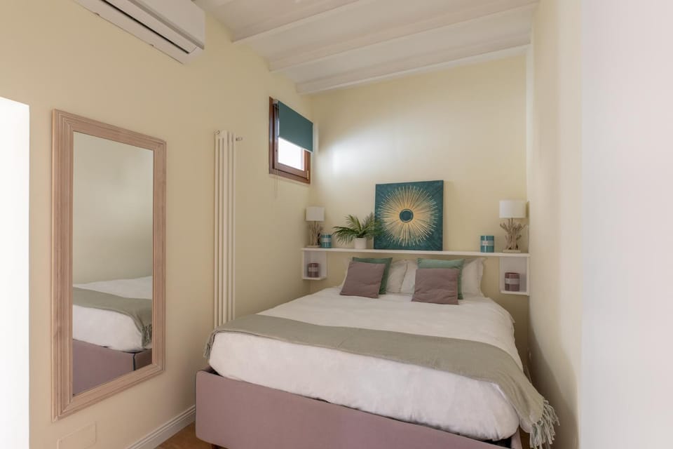 iFlat The Heart of Monti Apartment in Rome