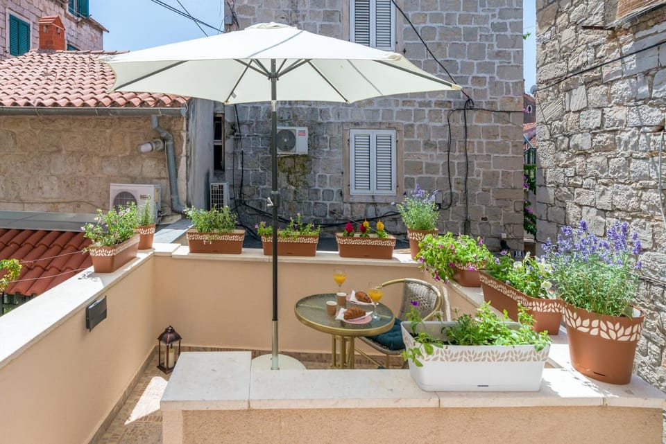 Balcony/Terrace, Balcony/Terrace