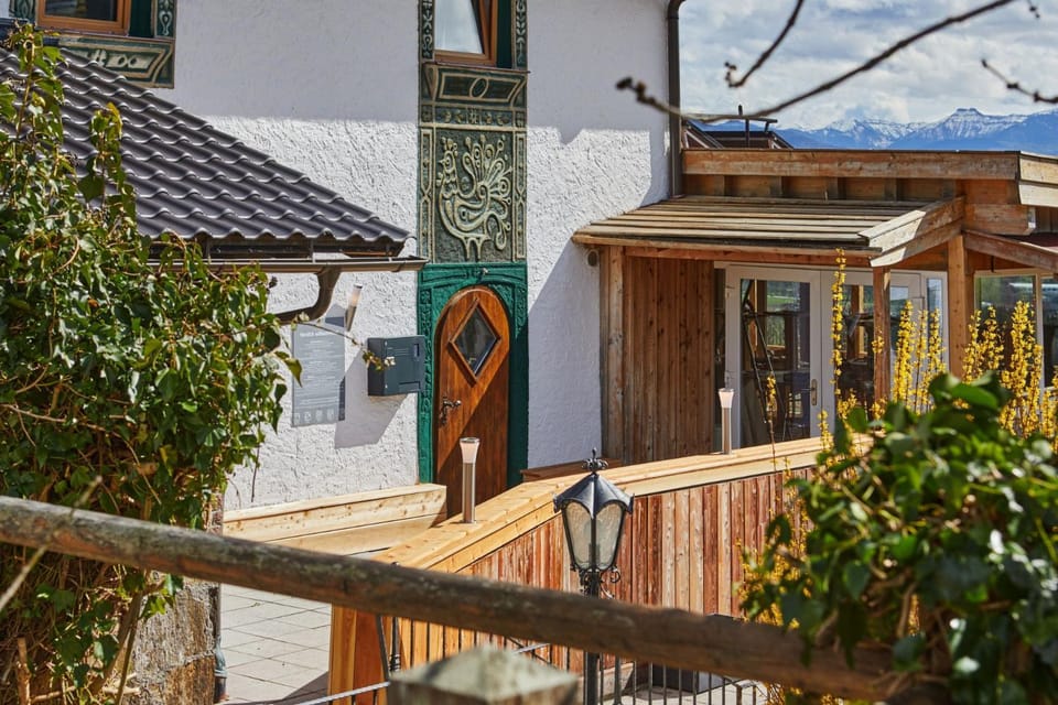 Property building, Facade/entrance