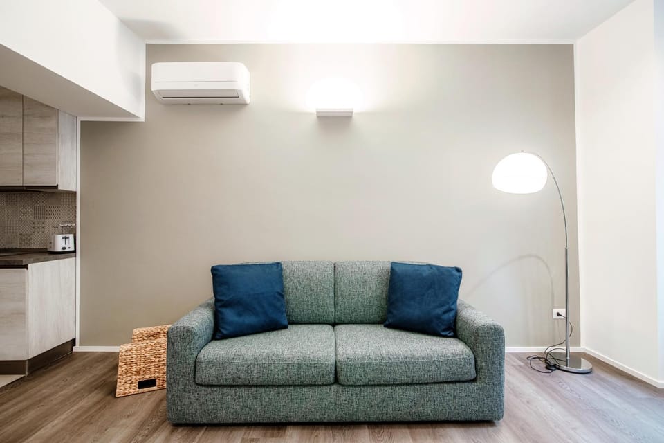 Living room, Seating area, air conditioner