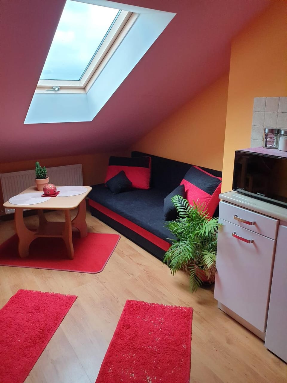 Kitchen or kitchenette, Living room, Dining area