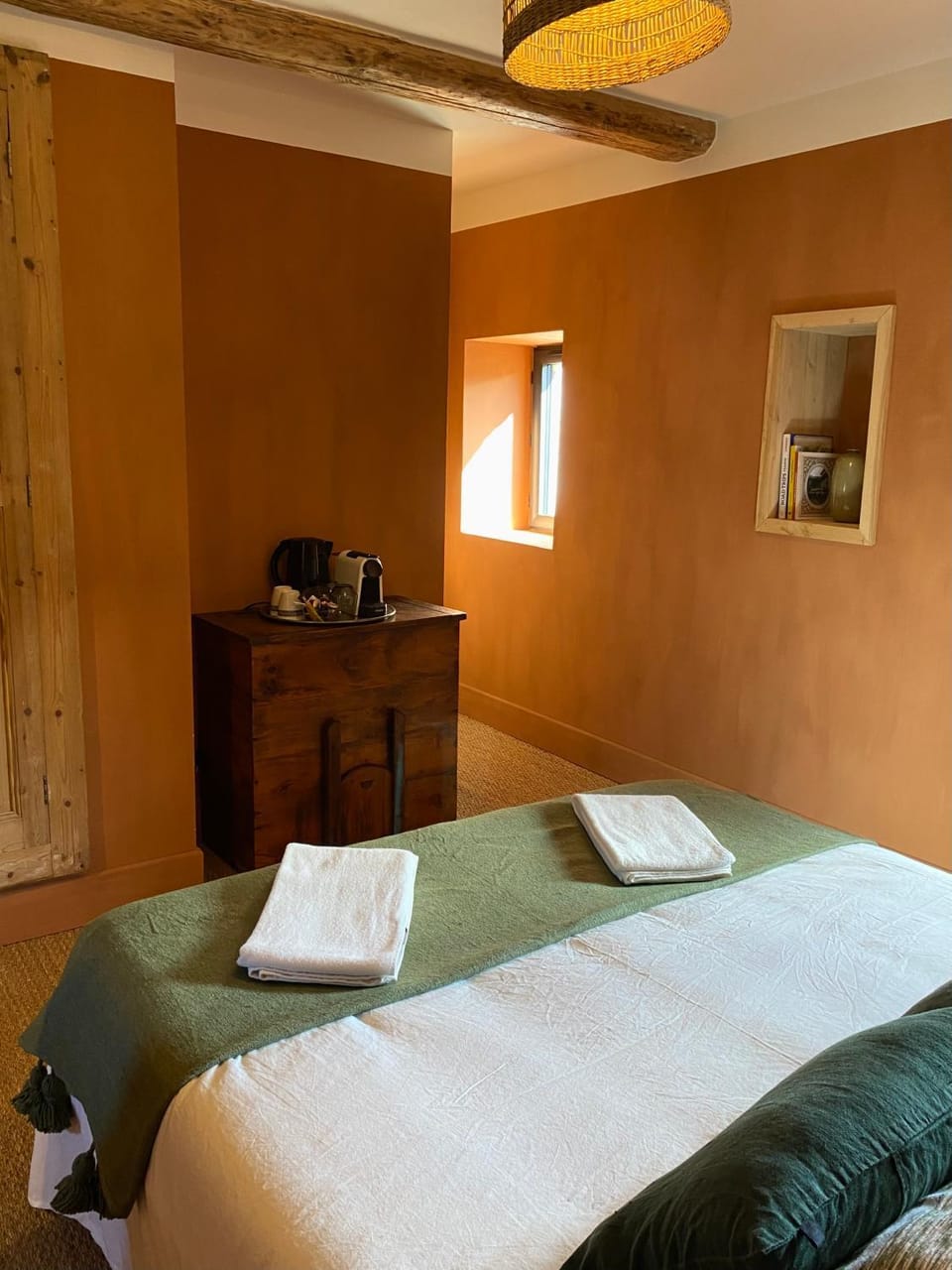 Bed, Bedroom, hair dresser, towels