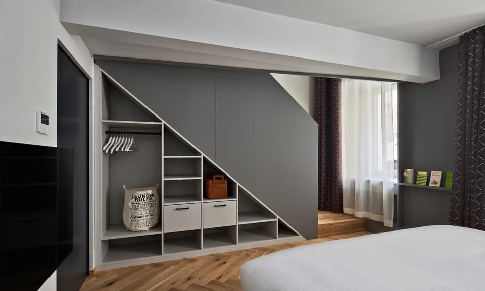 Bed, Photo of the whole room, Bedroom, hair dresser, wardrobe
