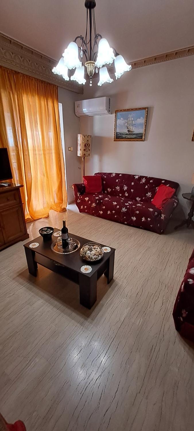 Living room, Photo of the whole room, Seating area