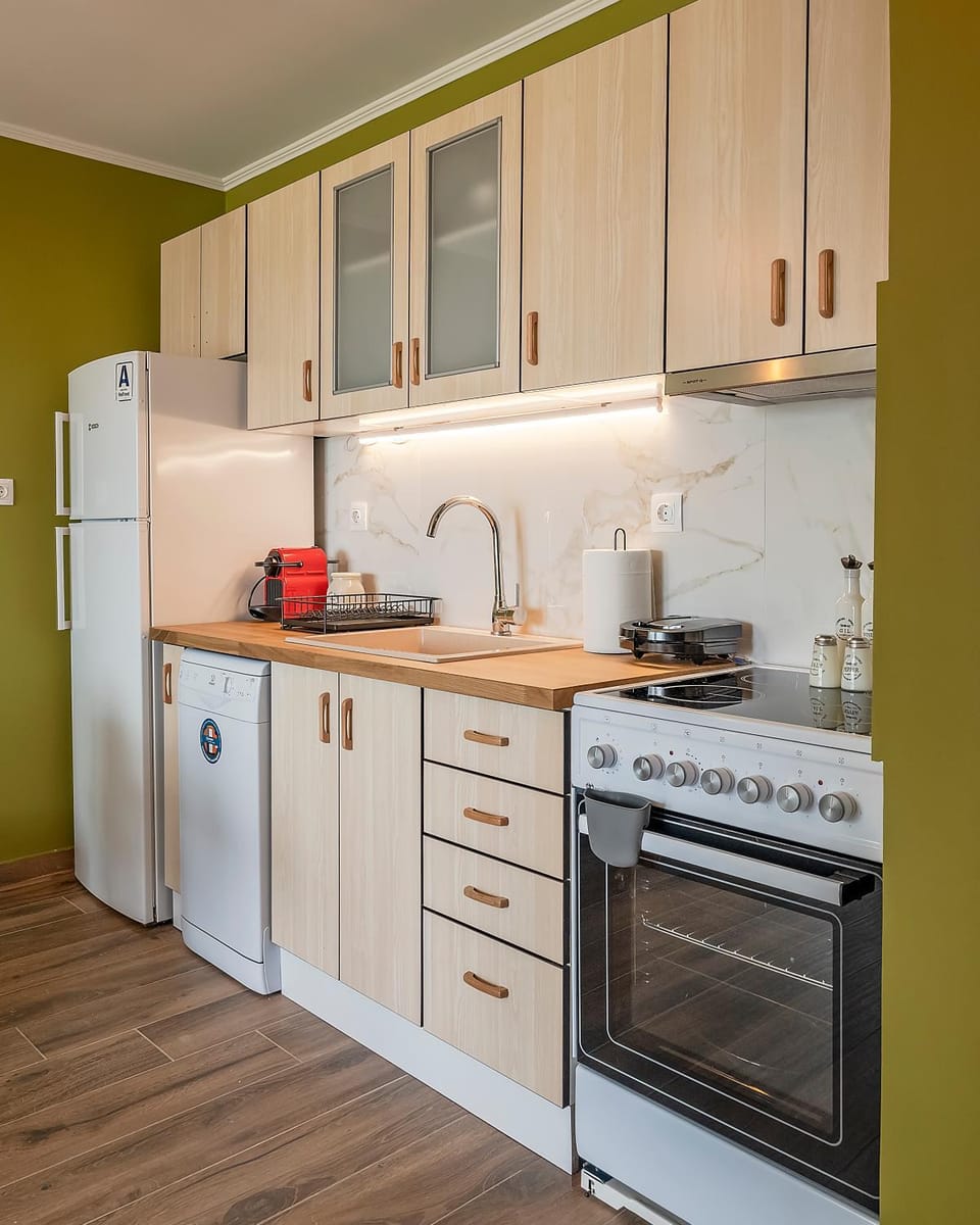 Coffee/tea facilities, Kitchen or kitchenette, dishwasher, pet friendly, stove, toaster