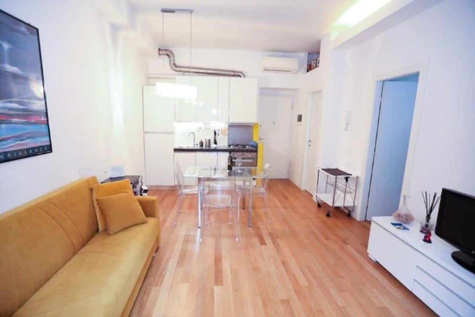 TV and multimedia, Kitchen or kitchenette, Living room, Seating area, minibar, air conditioner