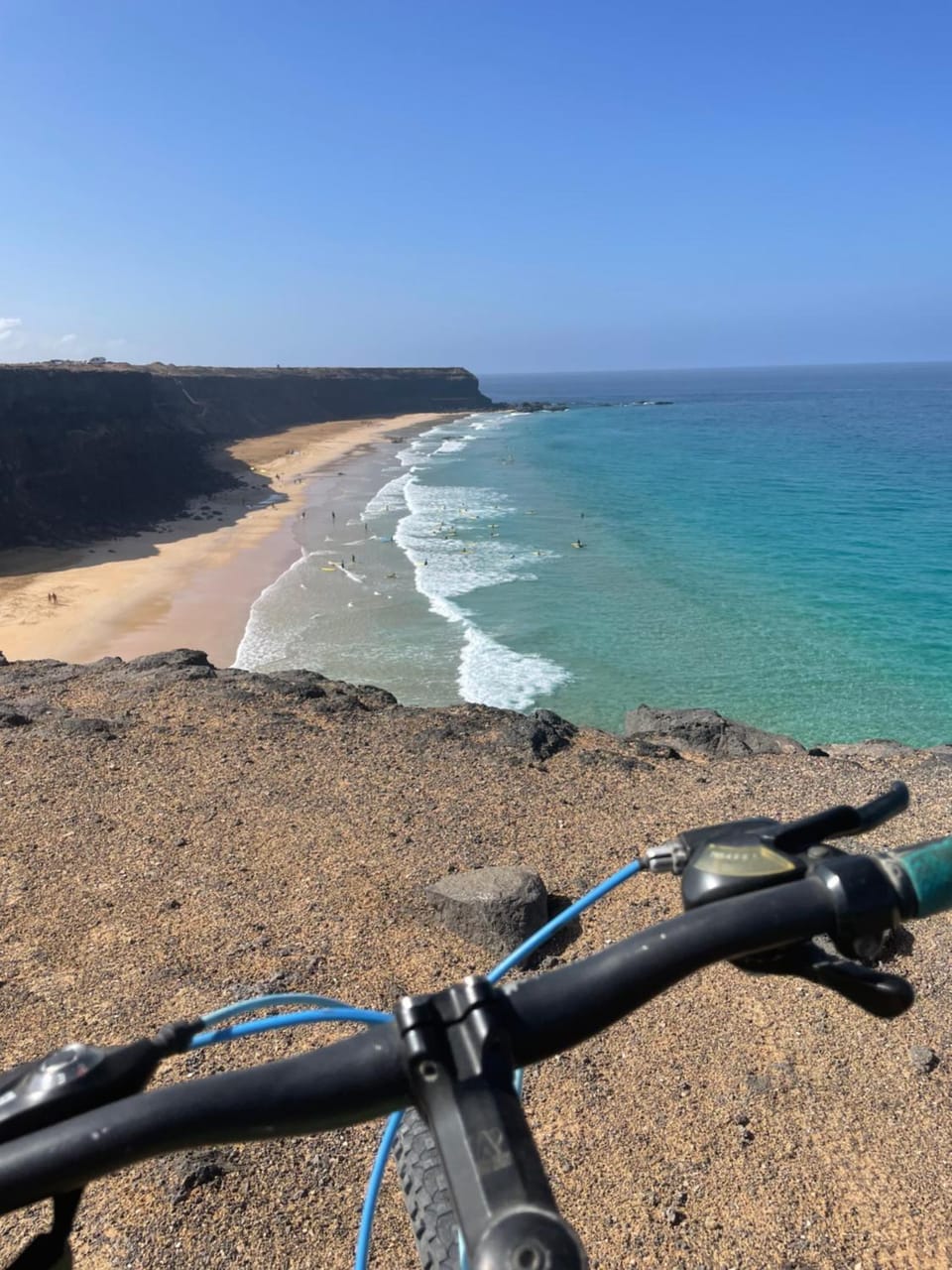 Day, Natural landscape, Beach, Cycling