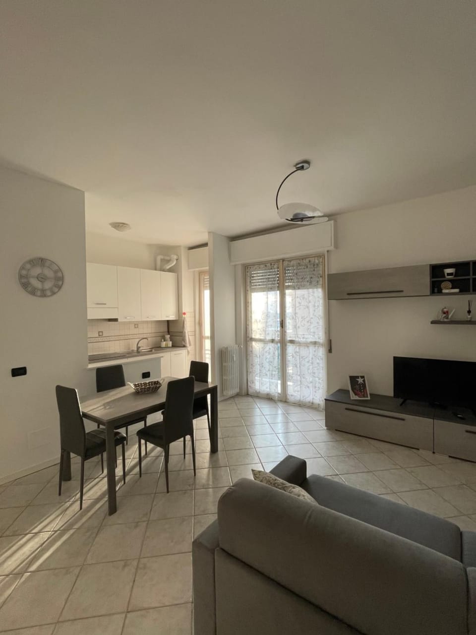 TV and multimedia, Living room, Dining area