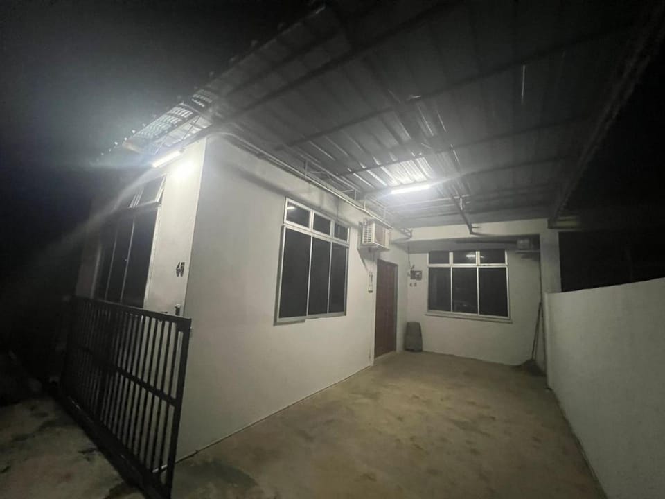 Off site, Night, Parking