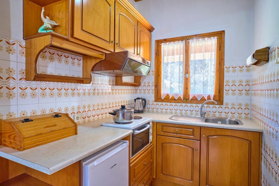 pet friendly, stove