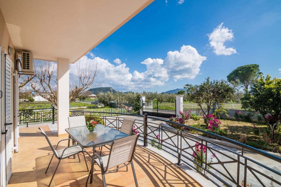 Spring, Day, Natural landscape, Balcony/Terrace, Mountain view