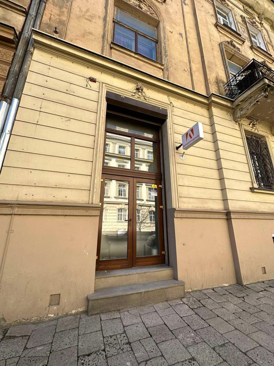 Property building, Facade/entrance