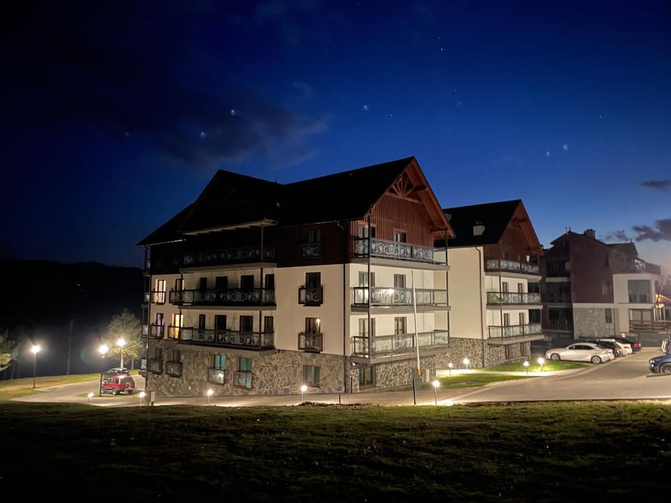 Fishing, View (from property/room), Windsurfing, Lake view, Landmark view, Mountain view
