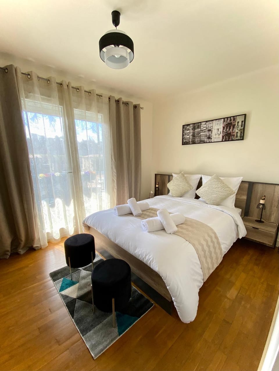 Photo of the whole room, Bedroom, towels