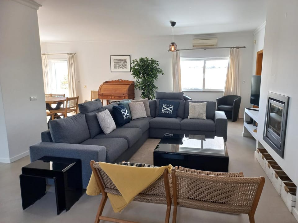 Living room, air conditioner