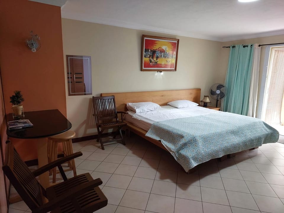 Les Peupliers Ground Floor Studio Apartment in Flic en Flac