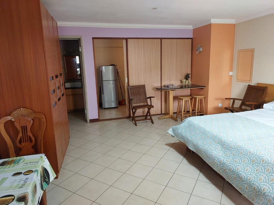 Les Peupliers Ground Floor Studio Apartment in Flic en Flac