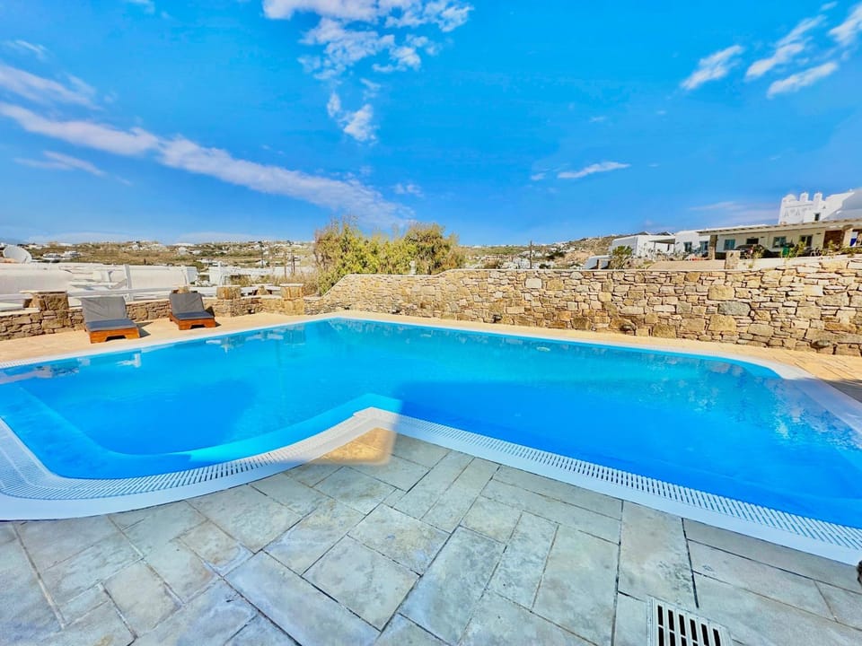 Pool view, Swimming pool, sunbed